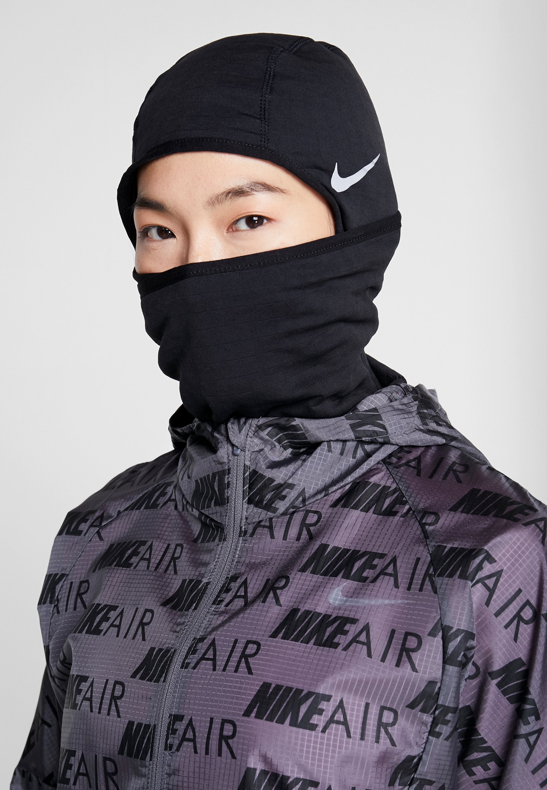 nike performance run therma sphere hood