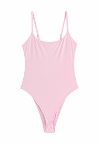 Roze badpak met dunne bandjes, gemaakt van een gladde stof. Heeft een hoge beenuitsnede en een minimalistische, naadloze silhouet.