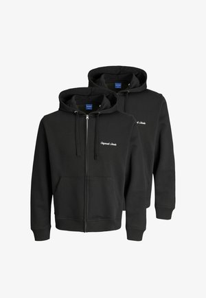 Des sweatshirts à capuche zippés noirs en tissu doux et texturé, dotés d'une poche frontale, d'une capuche avec cordon de serrage et d'un logo brodé discret.