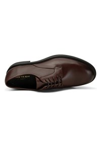 Shoe The Bear STANLEY L - Elegantné šnurovačky - chestnut