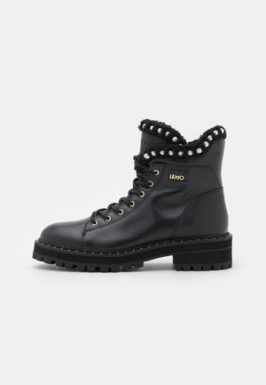 Lace-up ankle boots - black