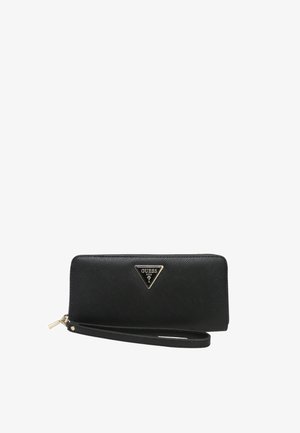 Portafoglio nero in materiale sintetico testurizzato, con chiusura a zip e un logo triangolare in tono oro. Presenta una tracolla per un facile trasporto.