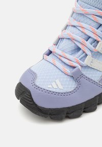 Adidas Terrex TERREX MID GORE-TEX® HIKING - Hiking shoes - blue dawn/grey one/solar gold