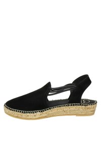 Espadrillas nere in suede con design slingback, suola in juta intrecciata e tacco piatto. Presentano una texture liscia e una silhouette sobria.