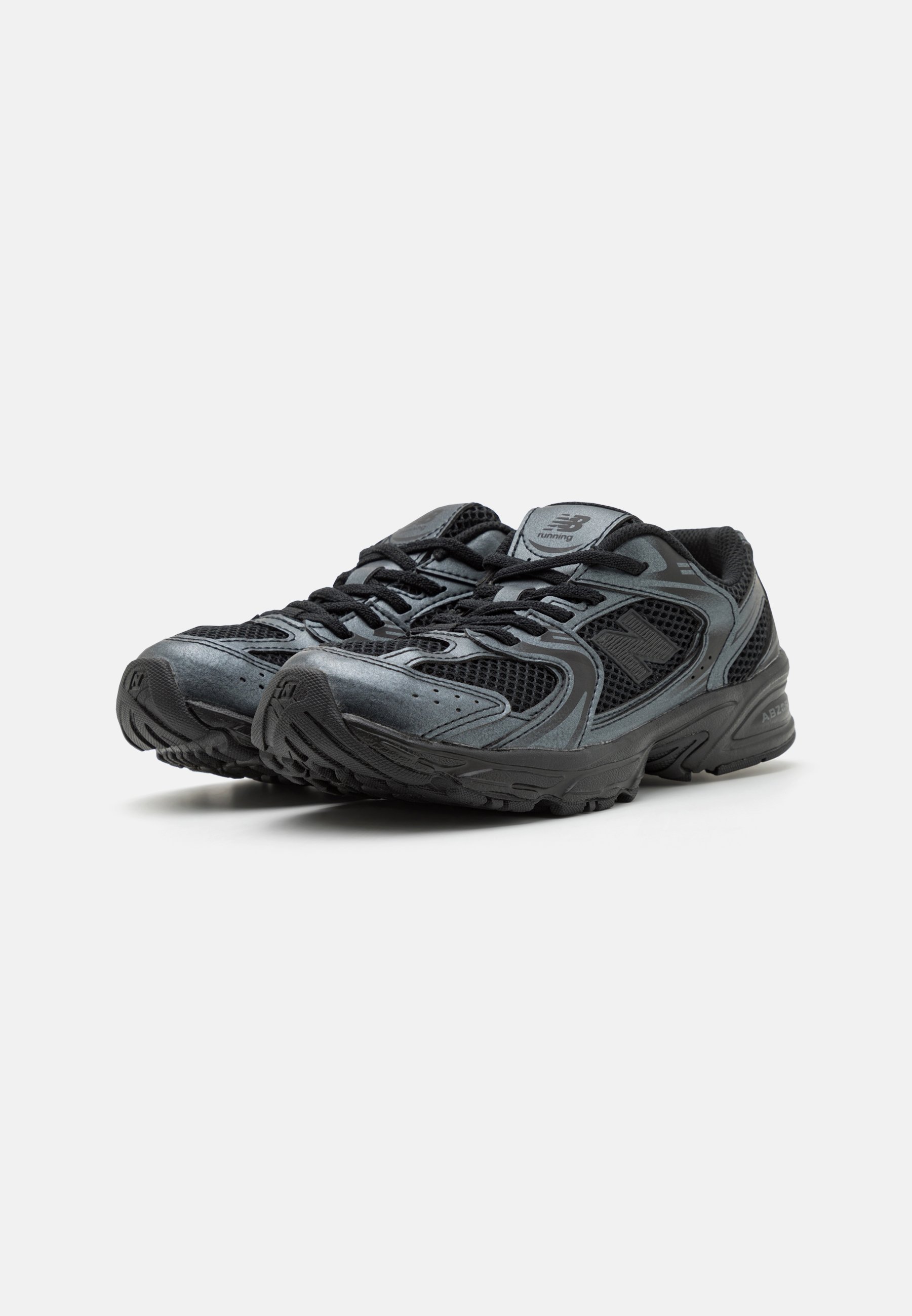 アナログポケット　ブラック New Balance 530 