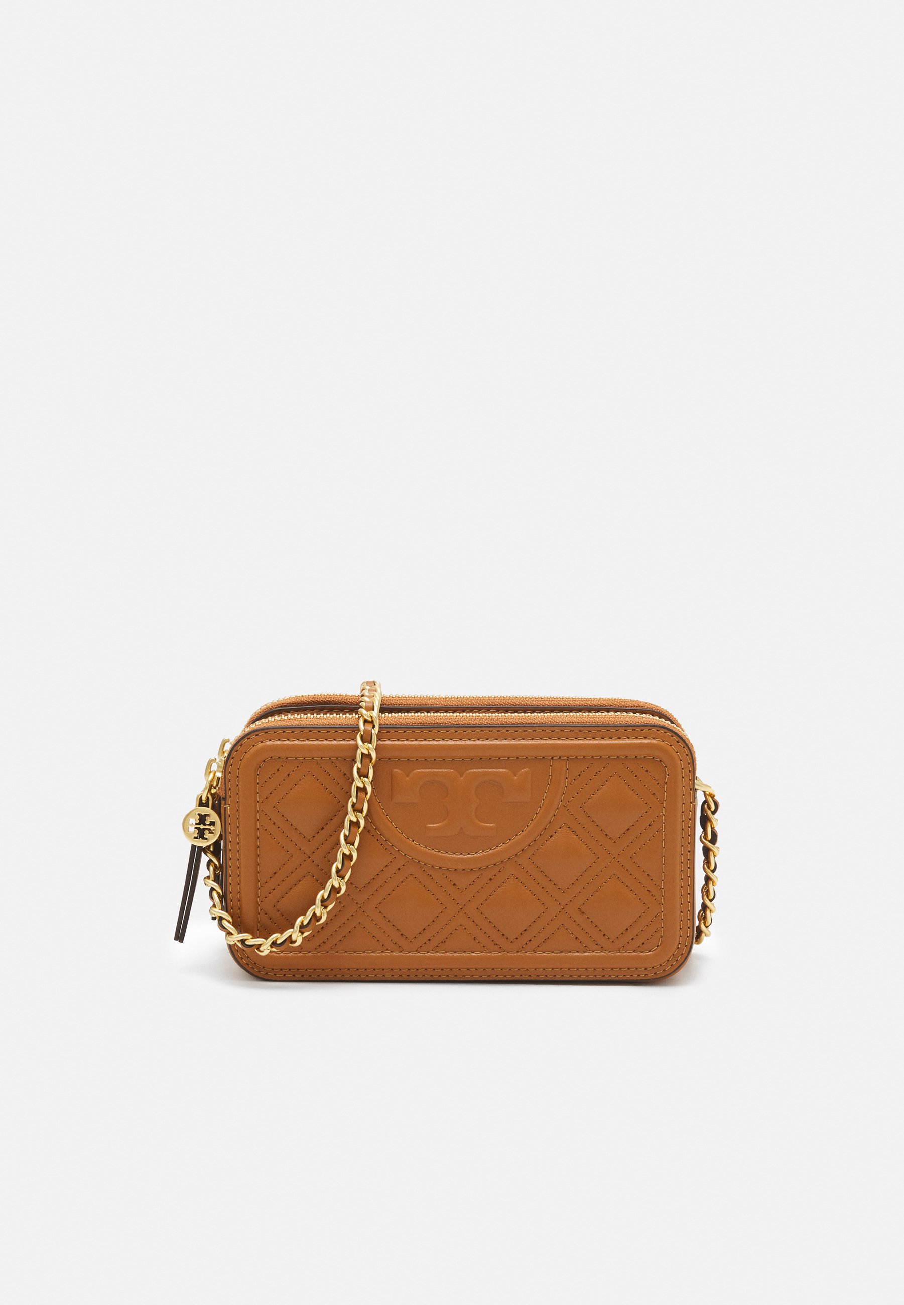 tory burch fleming clutch