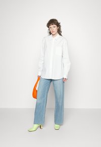 Twist & Tango PEYTON - Blusa com botões - white