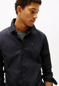 Tommy Jeans ORIGINAL STRETCH SHIRT - Camisa - black