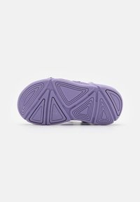 Bisgaard LOUIS UNISEX - Sandaalid - lavender
