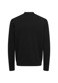 Maglione nero in maglia con collo alto, maniche lunghe e vestibilità morbida. La texture è liscia con una leggera elasticità. Nessun motivo visibile.