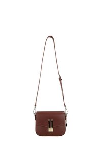 Sac bandoulière en cuir marron avec sangle réglable et fermoir rectangulaire doré sur le rabat avant.