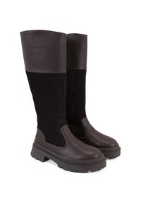 Bruine leren en suede kniehoge laarzen met een gestructureerd oppervlak, dikke rubberen zool en een zijritsdetail. Blokhakontwerp voor stabiliteit.