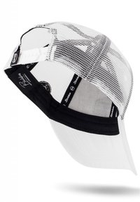 Casquette blanche avec une bande noire, dos en maille et visière incurvée. Dotée de logos à l'intérieur et d'un tissu texturé pour la respirabilité.