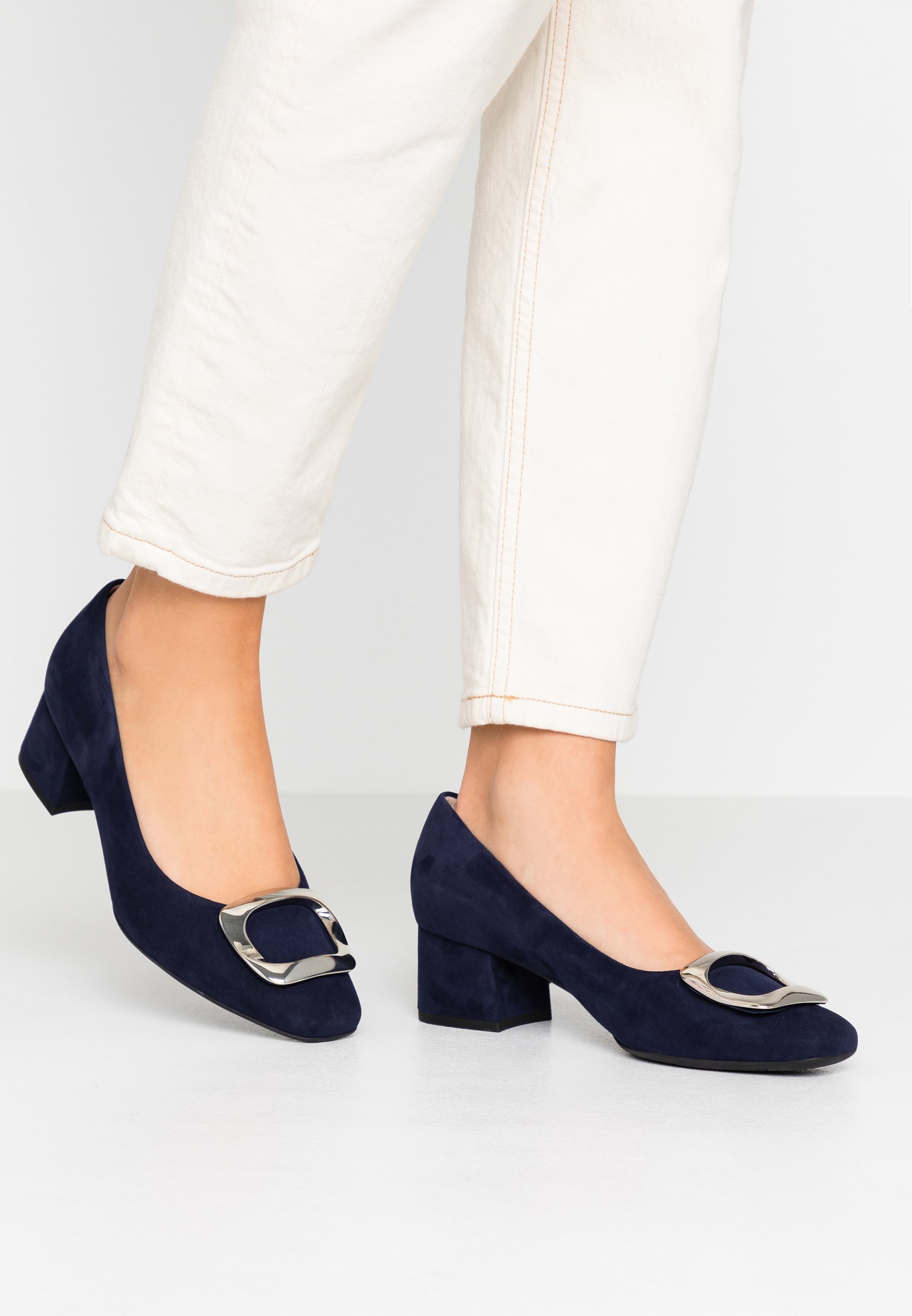 Peter Kaiser pump herdi blauw - De Roos Schoenen Breda