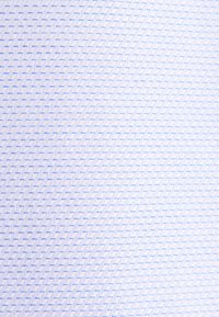 Gros plan d'un tissu bleu clair avec un motif quadrillé texturé créant un effet tissé subtil.