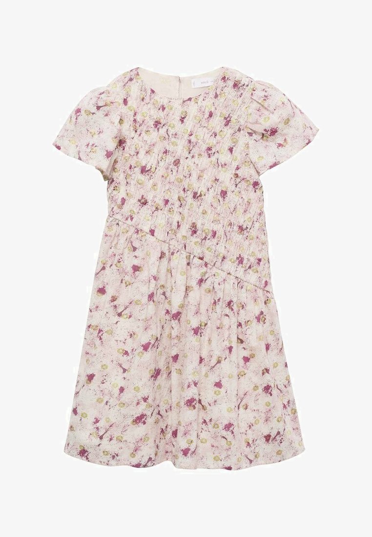 Blommig klänning i ljus krämfärg med lila och gula mönster, korta fladdrande ärmar, smockad bål, och rynkad kjol. Dragkedjestängning bak.