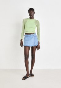 Thumbnail Image 4
