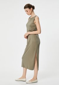 Koton SLEEVELESS MIDI - Vestito di maglina - khaki