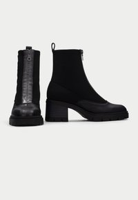 Hispanitas EVEREST - Enkellaarsjes met plateauzool - black