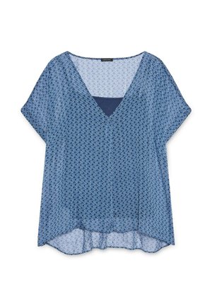 Blusa blu a fantasia con maniche corte, scollo a V profondo, design fluido e un motivo a onde blu chiaro su tessuto trasparente. L'orlo è asimmetrico.