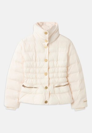 Giubbotto imbottito in rosa pallido, con colletto alto, bottoni in metallo dorato, texture trapuntata orizzontale e tasche laterali con zip.