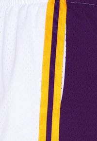 Mitchell & Ness Short de sport - white