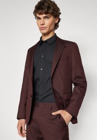 BOSS HOUSTON SET - Kostiumas - open red two