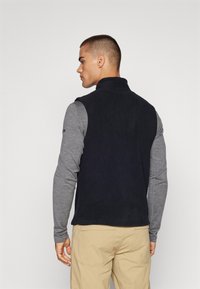 Pier One Sport Brezrokavnik - black