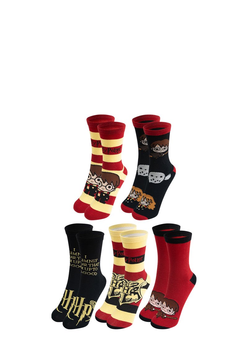 Set di sei calzini a tema Harry Potter. Presentano un materiale misto cotone, colori vari (rosso, giallo, nero) e grafiche dei personaggi con testo.