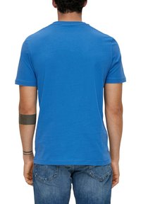 s.Oliver AUS REINER - T-Shirt print - hellblau