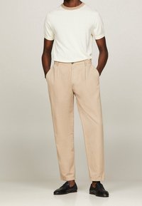 Tommy Hilfiger Jednoduché tričko - white