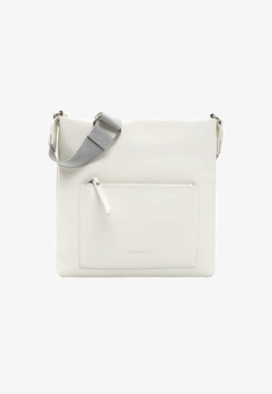 Bílá kožená taška přes rameno s přední kapsou na zip, šedým nastavitelným popruhem a hladkým povrchem. Jednoduchý design s minimalistickým brandováním.