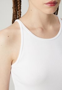 Abercrombie & Fitch - Top