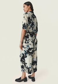 Soaked in Luxury ZAYA - Mono - black cloud print
