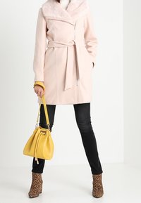 KIOMI Cappotto classico - light pink