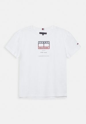 EMBROIDERED FLAG TEE - T-shirt imprimé - white