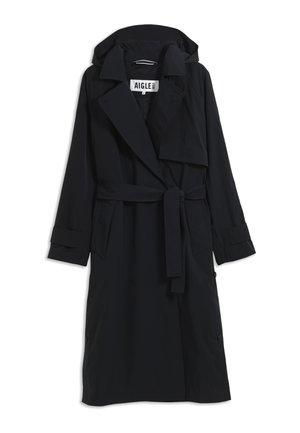 Μαύρο μακρύ παλτό με φαρδιές πέτσες, ζώνη στη μέση, πλαϊνές τσέπες και προσαρτημένη κουκούλα, απλωμένο επίπεδα σε λευκό φόντο.