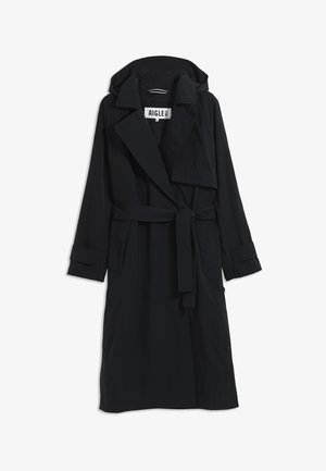 Μαύρο μακρύ παλτό με φαρδιές πέτσες, ζώνη στη μέση, πλαϊνές τσέπες και προσαρτημένη κουκούλα, απλωμένο επίπεδα σε λευκό φόντο.