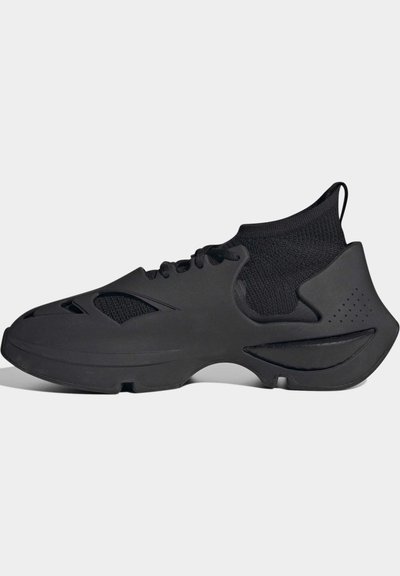 adidas by Stella McCartney ADIDAS BY STELLA MCCARTNEY SPORTSWEAR SHOE - Hardloopschoenen voor op de weg - core black   cloud white   core black