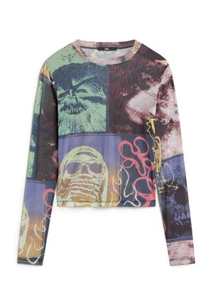 Langärmliges Graphic-Shirt mit einer Mischung aus Farben, auffälligen Totenkopfillustrationen, abstrakten Mustern und einem runden Halsausschnitt. Strukturiertes Stoffdesign.