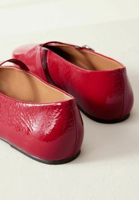 Next WIDE FIT SIGNATURE MARY JANE - Riemchenballerina - light red