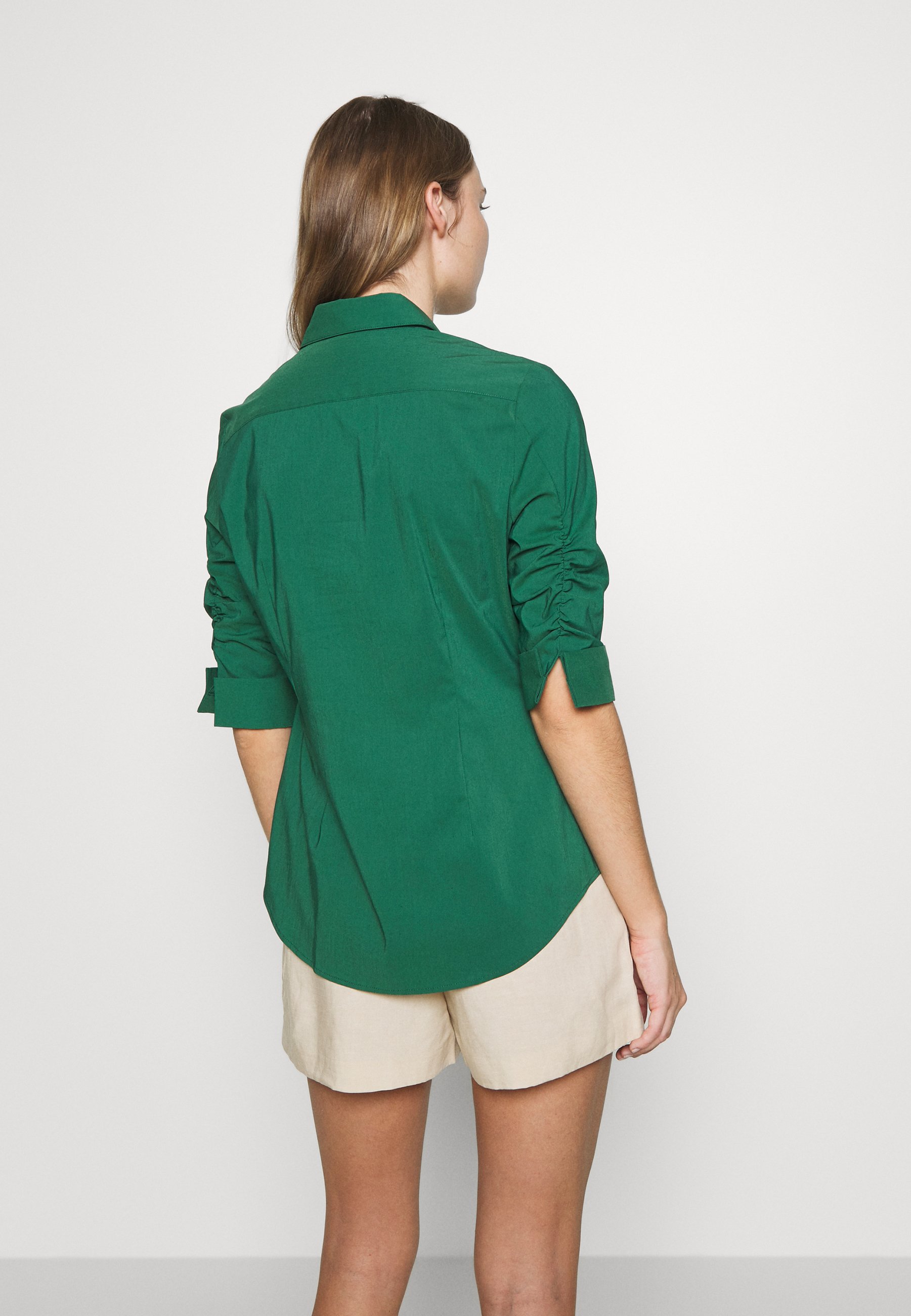 Steffen Schraut BENITA ESSENTIAL BLOUSE Skjorte ocean Steffen Schraut BENITA ESSENTIAL BLOUSE - Skjorte - ocean green