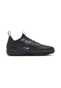 Scarpe sportive nere con un design testurizzato, silhouette elegante e logo con accento blu. Include linguette sul tallone per una facile indossabilità.
