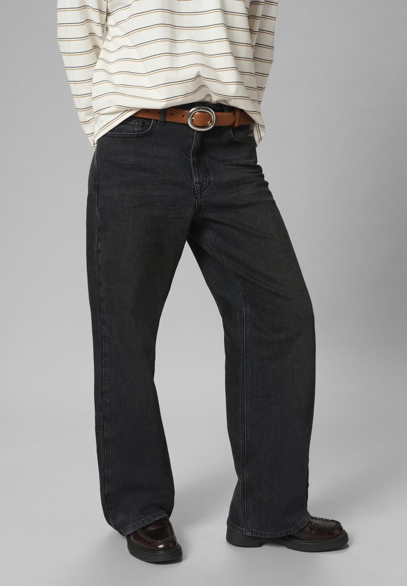 My Essential Wardrobe 35 THE LOUIS 139 HIGH WIDE Y - Traperice ravnih nogavica - black retro wash