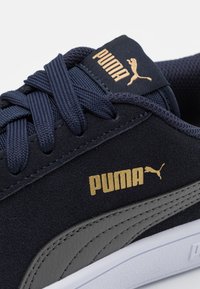 Puma SMASH V2 - Sapatilhas - new navy/castlerock/team gold