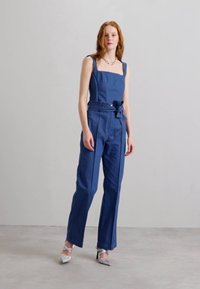 Sara Battaglia HIGH WAISTED PANTS - Straight leg jeans - blue denim
