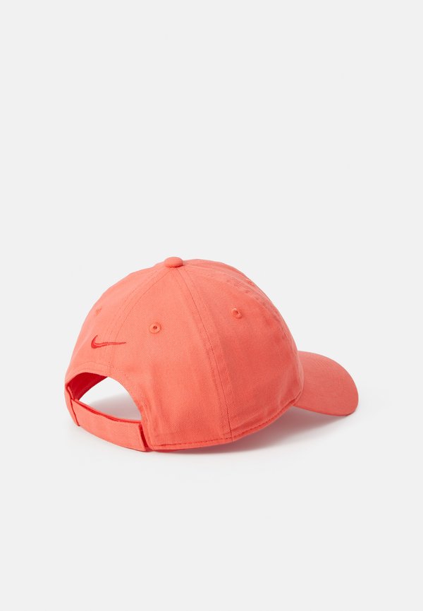 BOX FUTURA CLUB UNISEX – Cap – magic ember