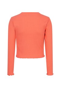 Długi rękaw, krótka bluzka z żebrowanej tkaniny w jasnoróżowym kolorze, z okrągłym dekoltem oraz falbanami przy hemie i mankietach.