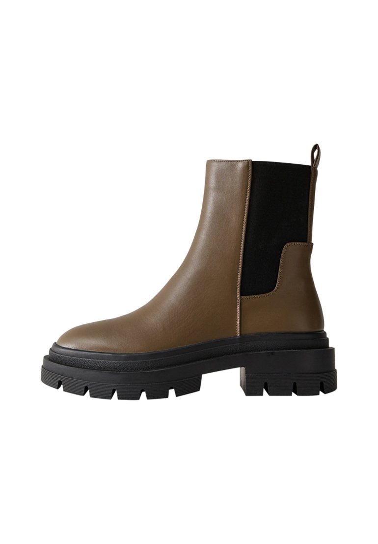 New Look Wide Fit Enkellaarsjes met plateauzool kaki