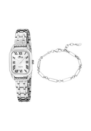 Srebrny prostokątny zegarek na rękę Lotus z kwarcowym mechanizmem, rzymskimi cyframi i metalową bransoletą z ogniw, zestawiony z delikatną srebrną bransoletką z ogniw.